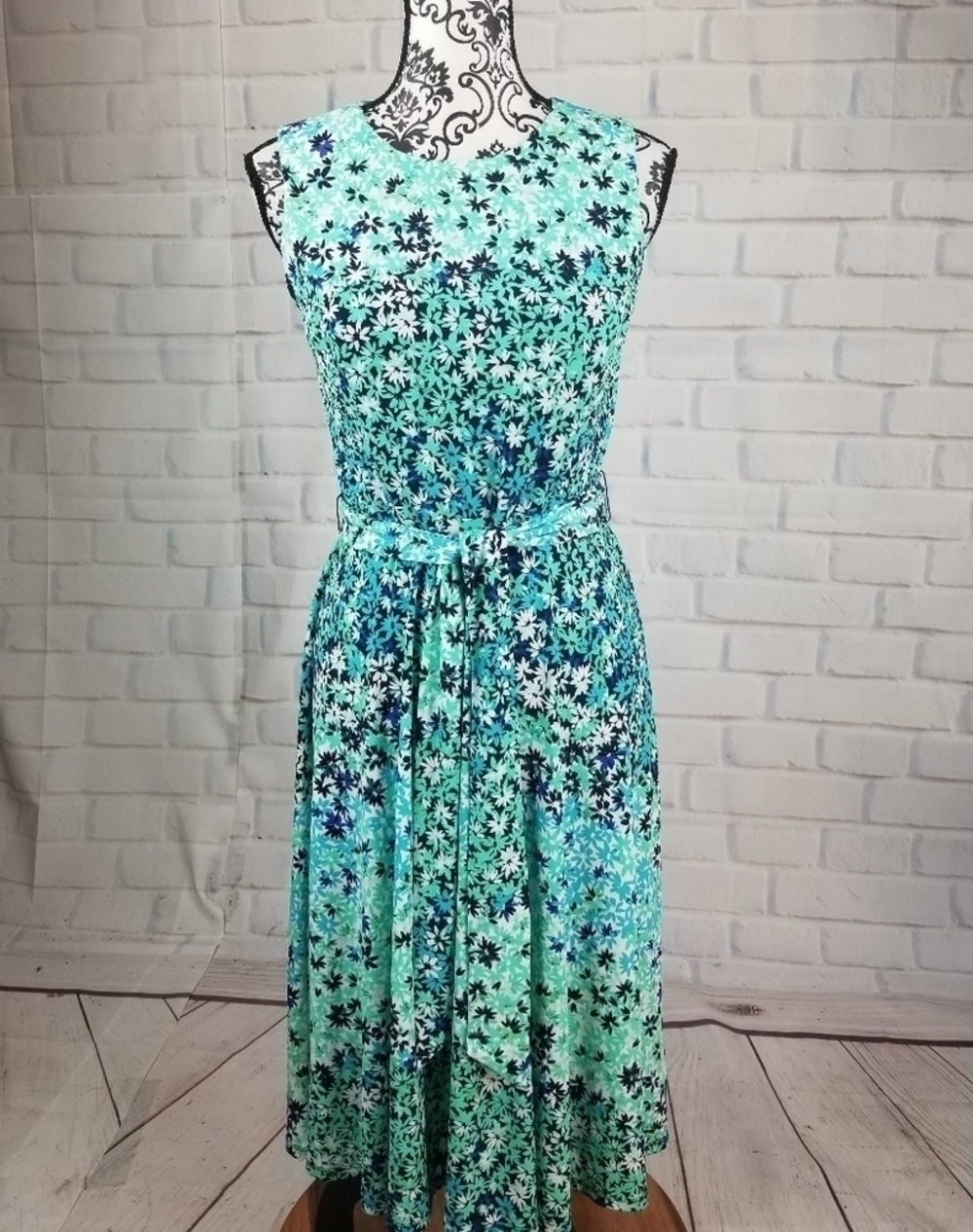 Charter Club size small sleeveless floral dress